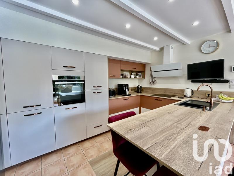 Maison - 200 m² - 6 pièces