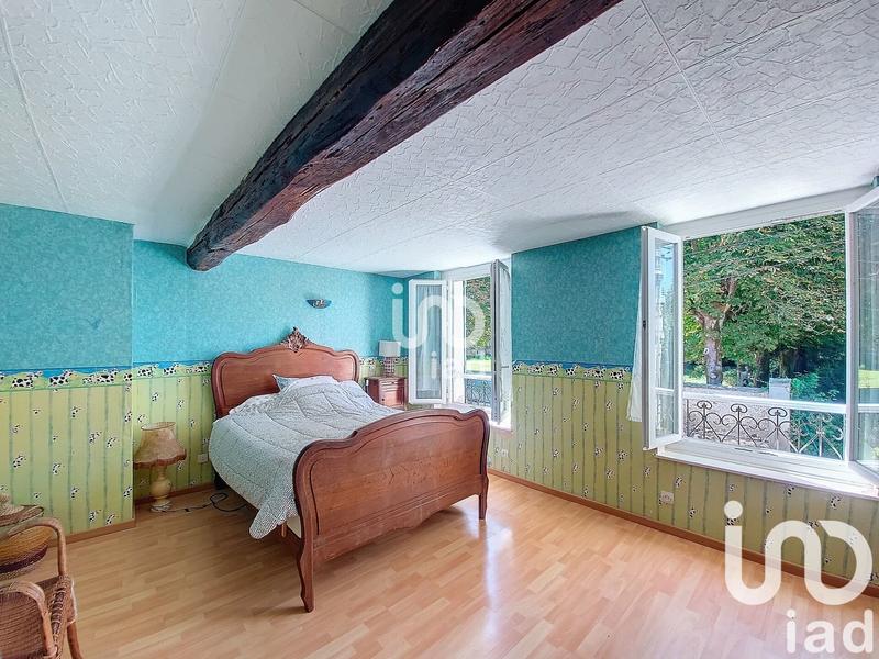 Maison - 247 m² - 10 pièces