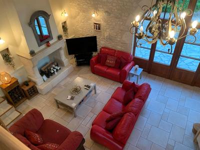 Maison traditionnelle - 195 m² - 6 pièces