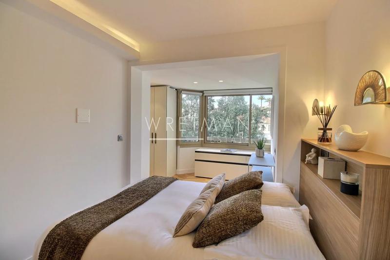 Appartement - 100 m² - 4 pièces