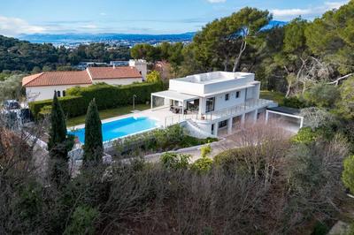 Villa - 170 m² - 6 pièces