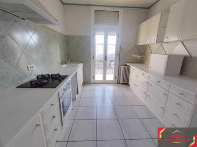 Maison - 111 m² - 6 pièces