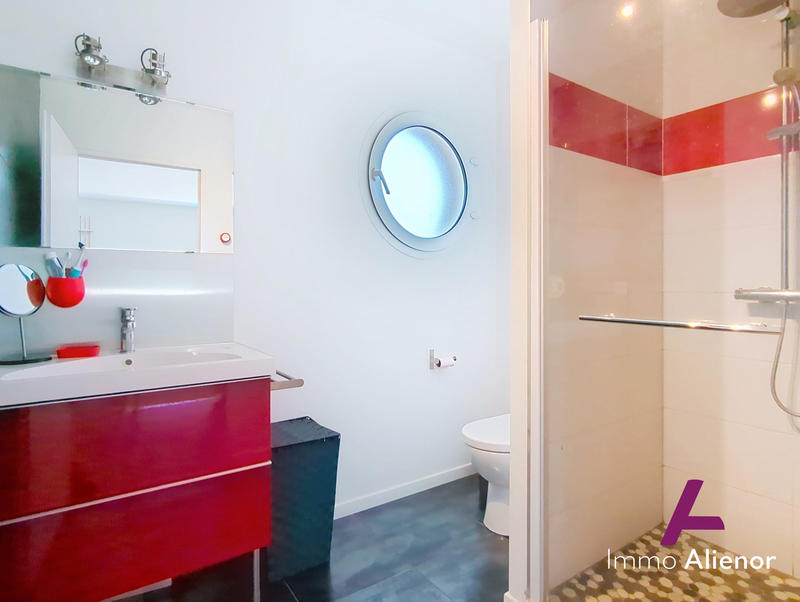 Maison - 197 m² - 7 pièces