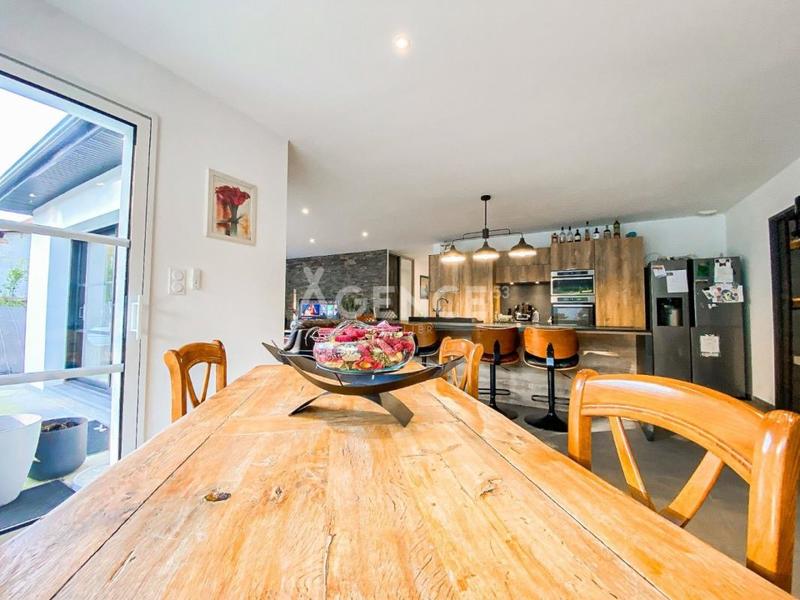 Maison - 165 m² - 6 pièces