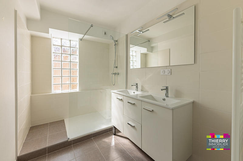 Appartement - 102 m² - 4 pièces