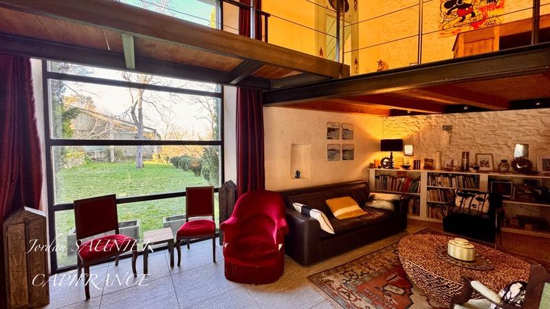 Propriété - 407 m² - 10 pièces