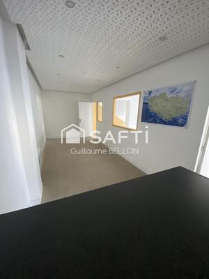 Local commercial - 85 m² - 3 pièces