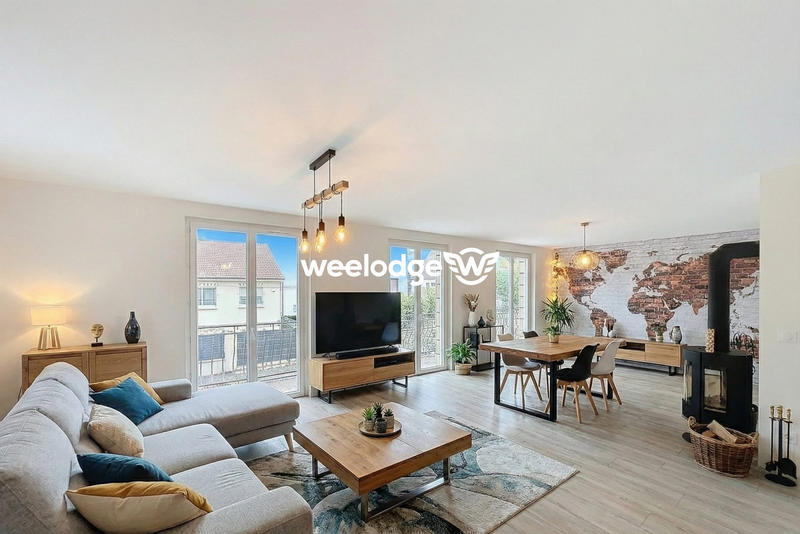 Maison traditionnelle - 138 m² - 6 pièces