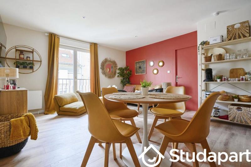 Chambre - 12 m² - 1 pièce