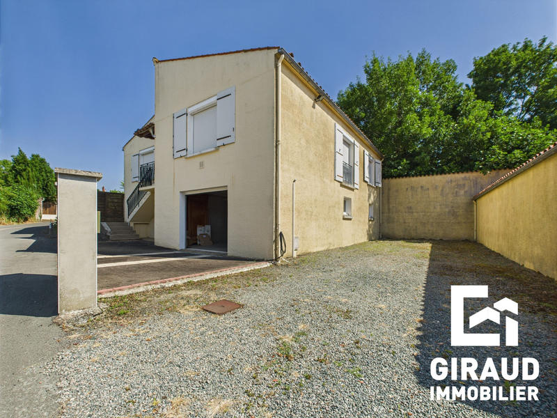 Maison - 112 m² - 4 pièces