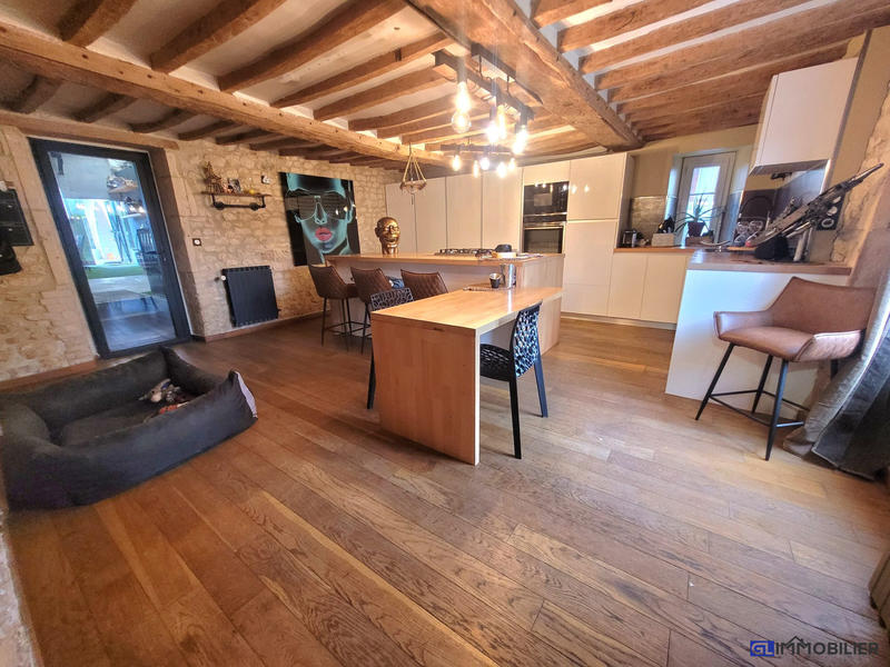 Maison ancienne - 167 m² - 6 pièces