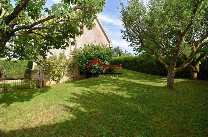 Maison - 142 m² - 8 pièces