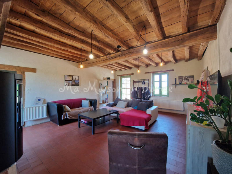 Maison - 157 m² - 11 pièces