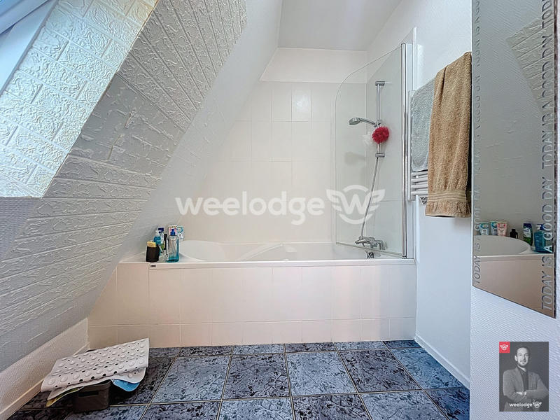 Maison - 87 m² - 5 pièces