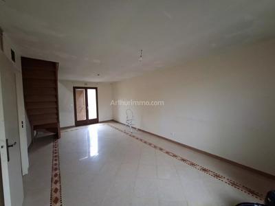 Maison - 99 m² - 5 pièces