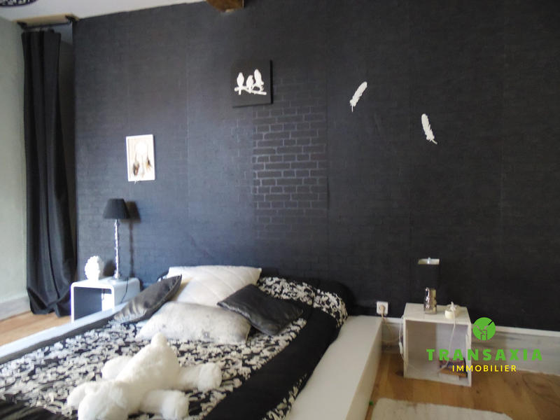 Maison traditionnelle - 306 m² - 16 pièces