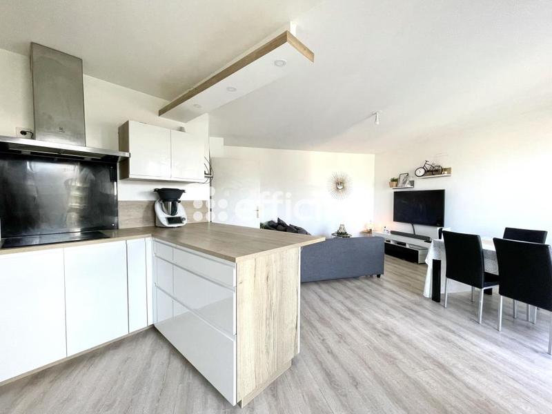 Appartement - 70 m² - 3 pièces