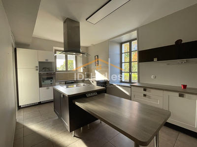 Maison - 136 m² - 6 pièces