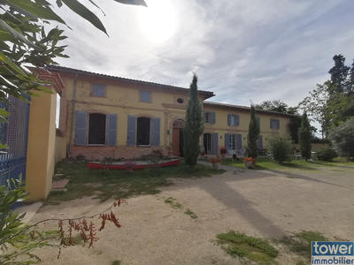 Propriété - 378 m² - 10 pièces