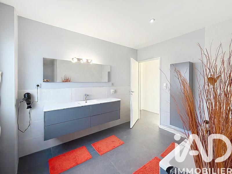 Maison - 187 m² - 5 pièces