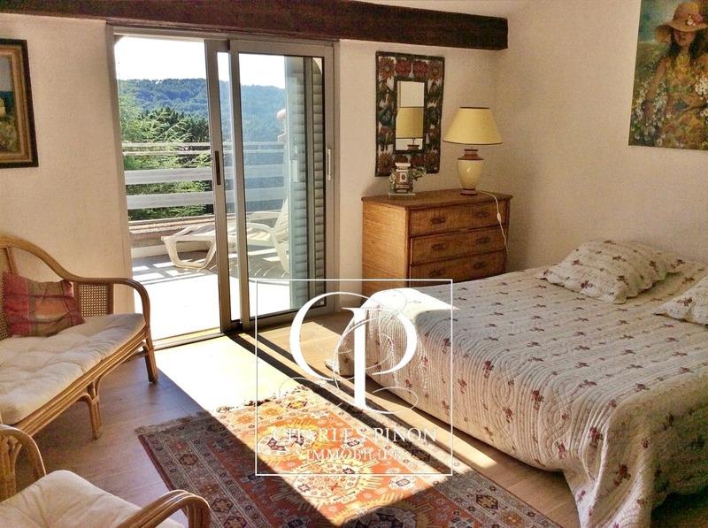 Maison d'architecte - 258 m² - 8 pièces