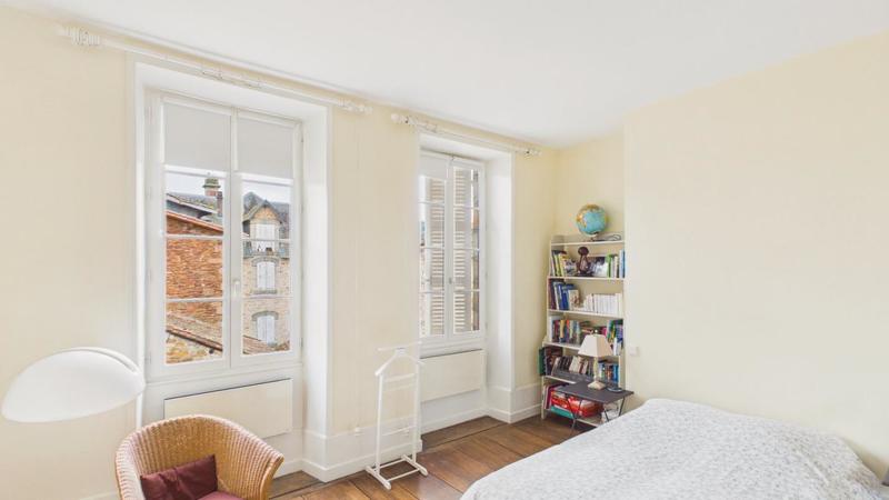 Appartement - 171 m² - 5 pièces