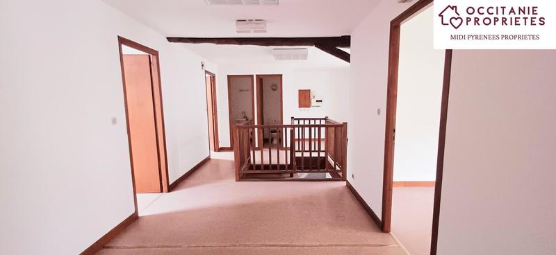 Propriété - 640 m² - 31 pièces