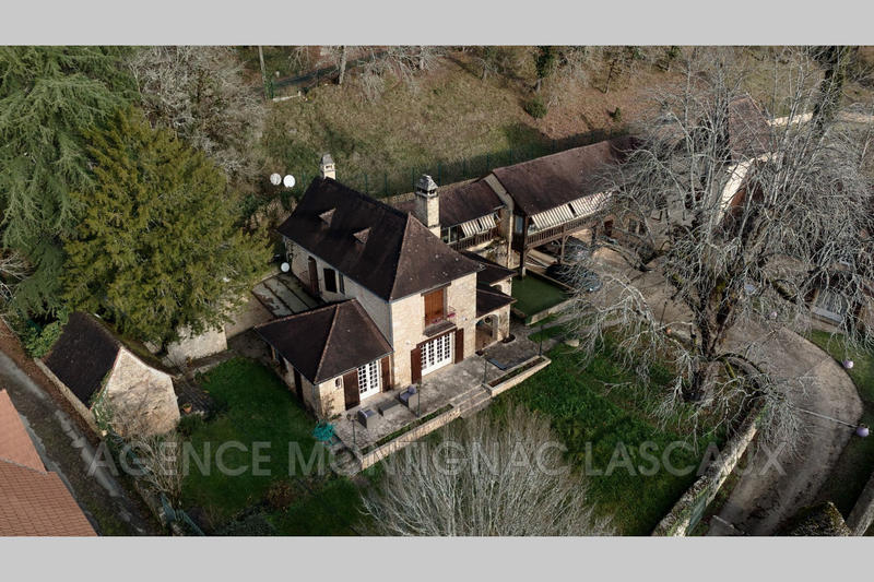 Maison - 497 m² - 15 pièces