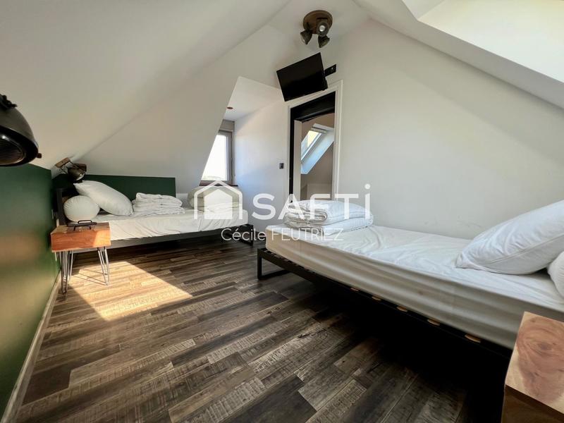 Maison - 215 m² - 9 pièces