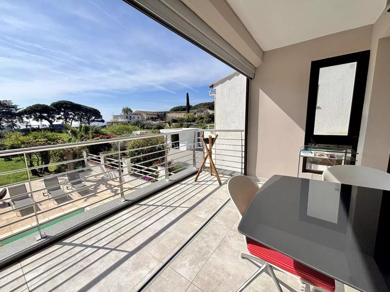 Maison - 97 m² - 5 pièces