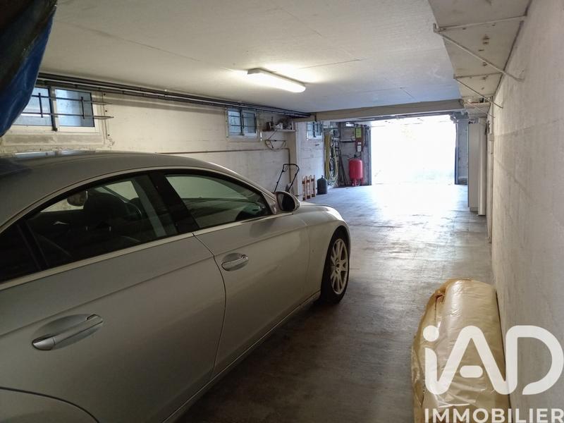 Maison - 232 m² - 10 pièces