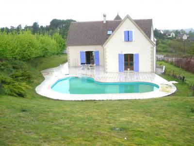 Maison traditionnelle - 230 m² - 7 pièces