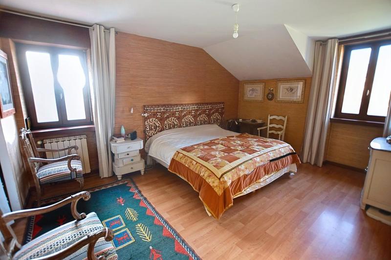 Maison - 177 m² - 6 pièces