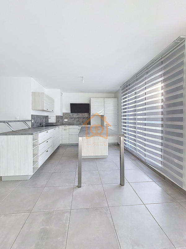 Appartement - 79 m² - 4 pièces