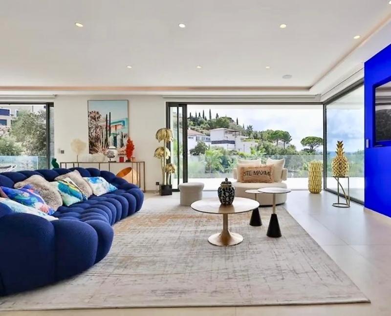 Villa - 280 m² - 6 pièces