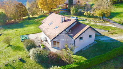 Maison - 140 m² - 5 pièces