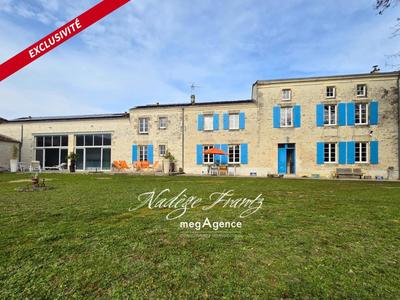Maison - 371 m² - 7 pièces