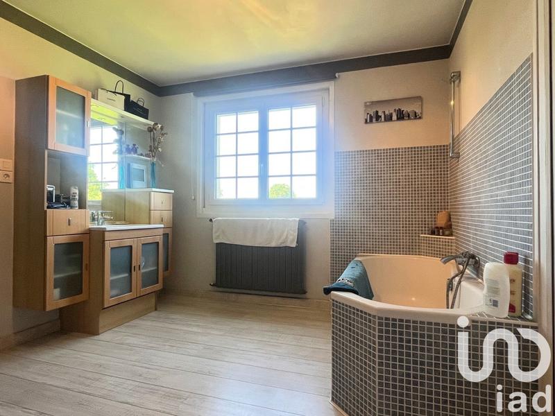 Maison - 239 m² - 6 pièces