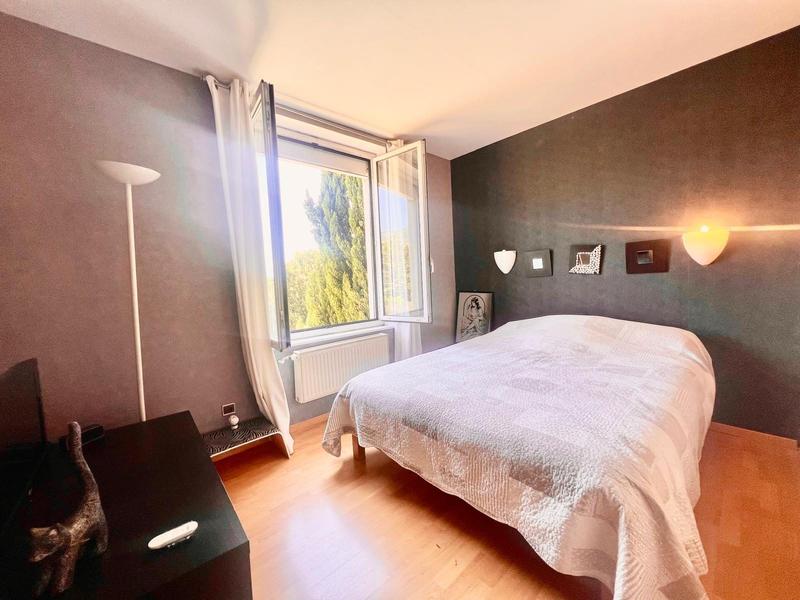 Maison - 256 m² - 6 pièces