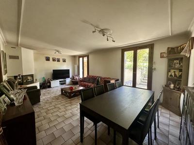 Maison - 145 m² - 8 pièces