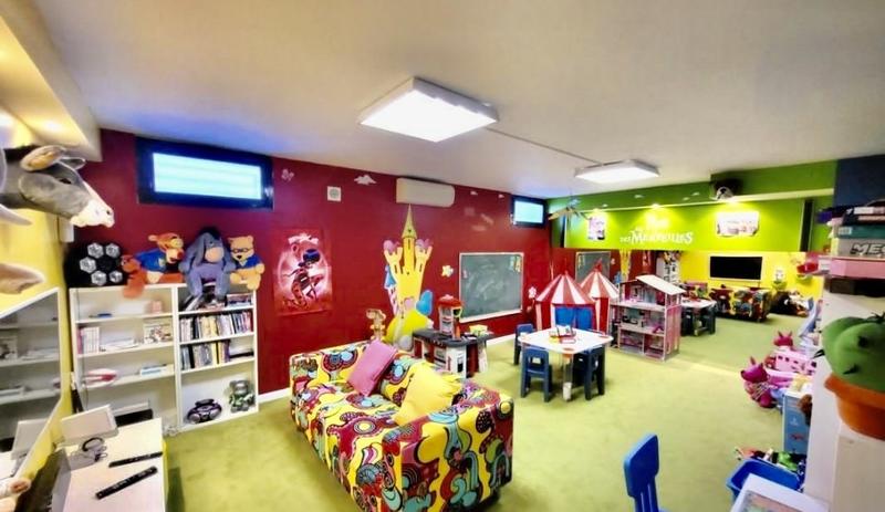 Maison d'architecte - 293 m² - 6 pièces