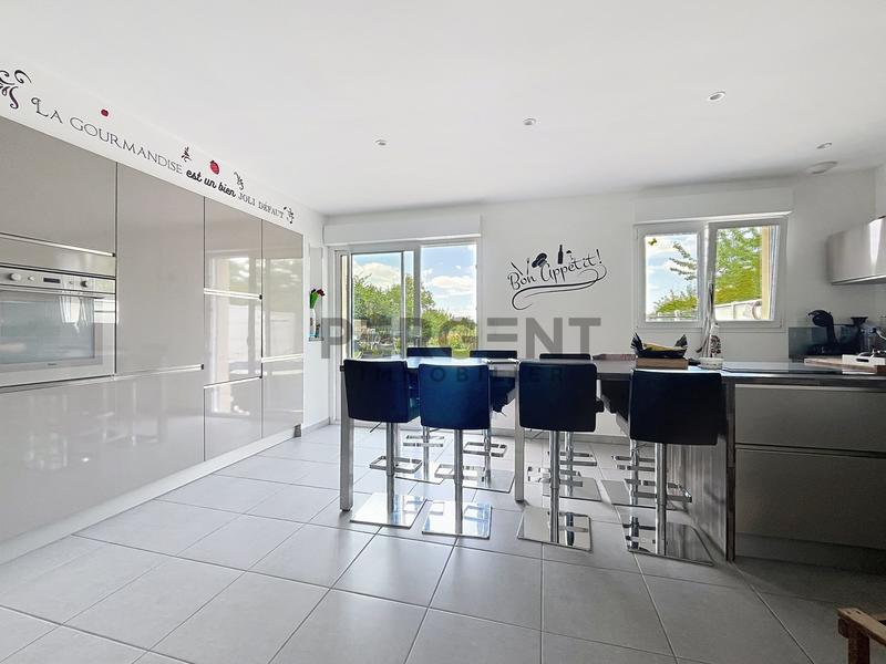 Maison - 84 m² - 4 pièces