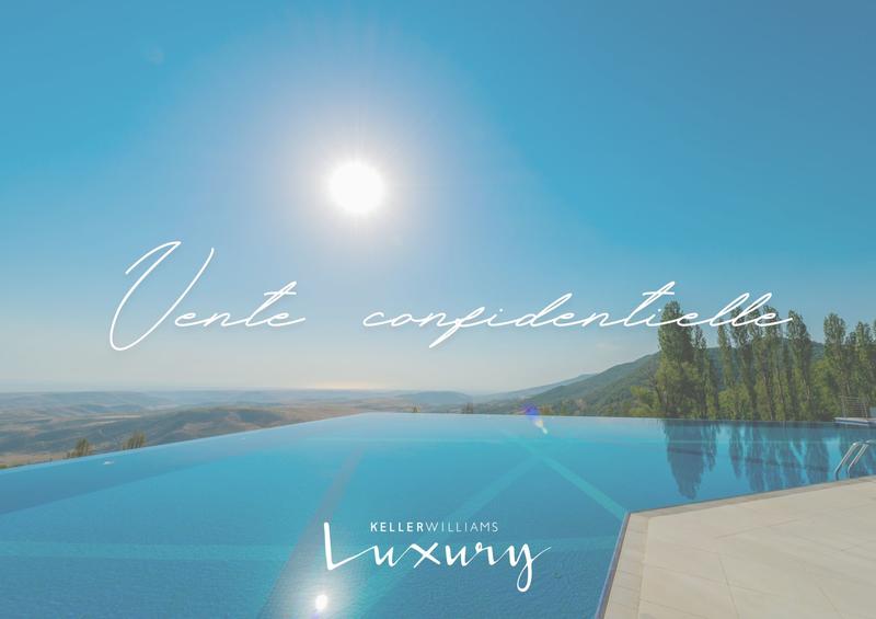 Maison - 300 m² - 8 pièces