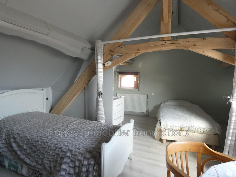 Maison - 246 m² - 9 pièces