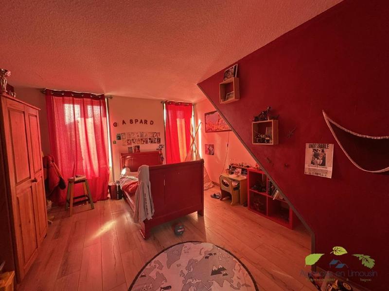 Maison - 225 m² - 8 pièces