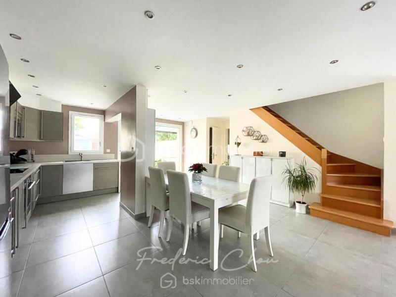 Maison - 123 m² - 5 pièces