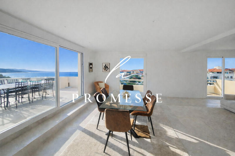 Appartement - 140 m² - 5 pièces