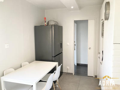 Appartement - 95 m² - 5 pièces