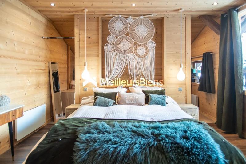 Propriété - 220 m² - 8 pièces