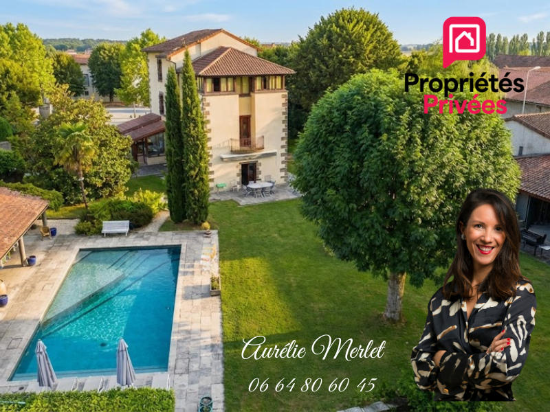 Maison - 270 m² - 6 pièces